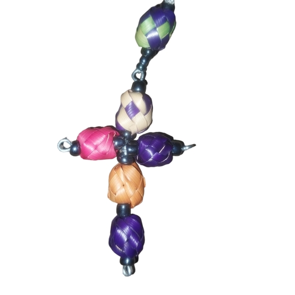 Handmade multicolor Palm Leaf rosary with multicolor Palm Leaf Gift box UGC - Picture 4 of 8